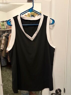 Black Sleeveless V-Neck Tank with White